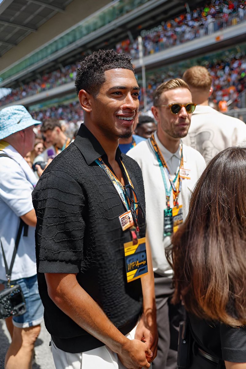 J. ⭐️ tweet media