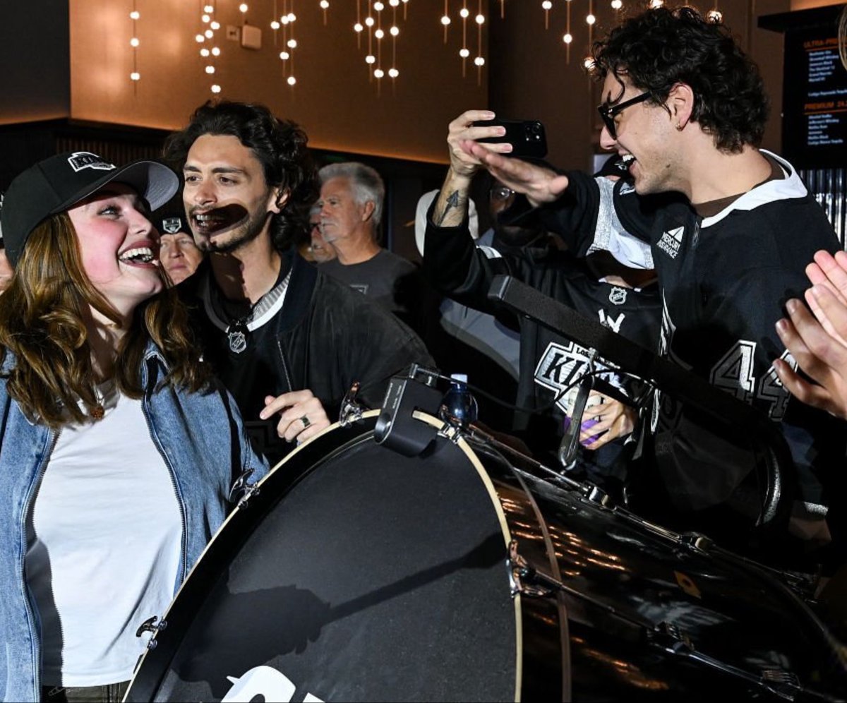 Bia 📖♡ tweet media