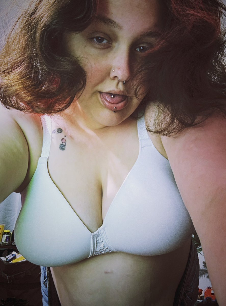 renearose21's tweet photo. Check the link in my bio for more👀
#moots #creator #fatfetish #follow #nsfwtwtًً #boobs https://t.co/DOlZh0AiEC