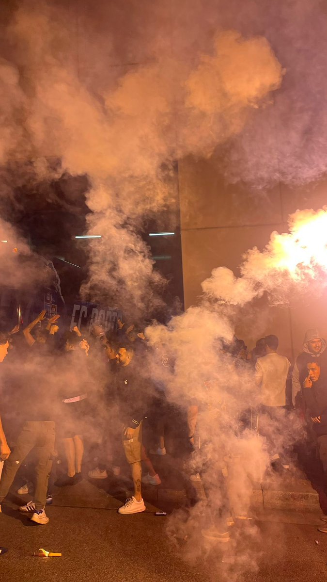A nossa equipa foi recebida no Dragão como merece 💙