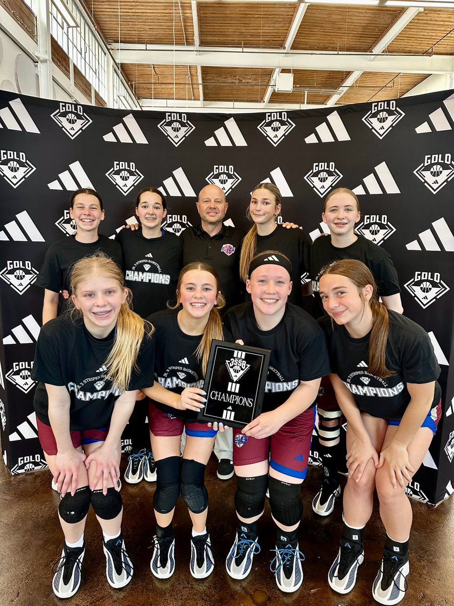 aprecht1's tweet photo. Super proud of Ava and her team this weekend! Played some of her best basketball and helped the team bring home some hardware. Love watching her play! https://t.co/JQSnUCUZhV