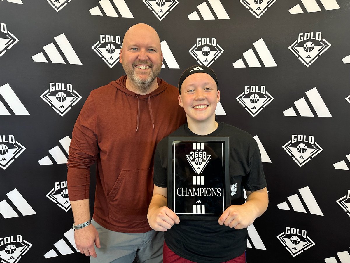 aprecht1's tweet photo. Super proud of Ava and her team this weekend! Played some of her best basketball and helped the team bring home some hardware. Love watching her play! https://t.co/JQSnUCUZhV