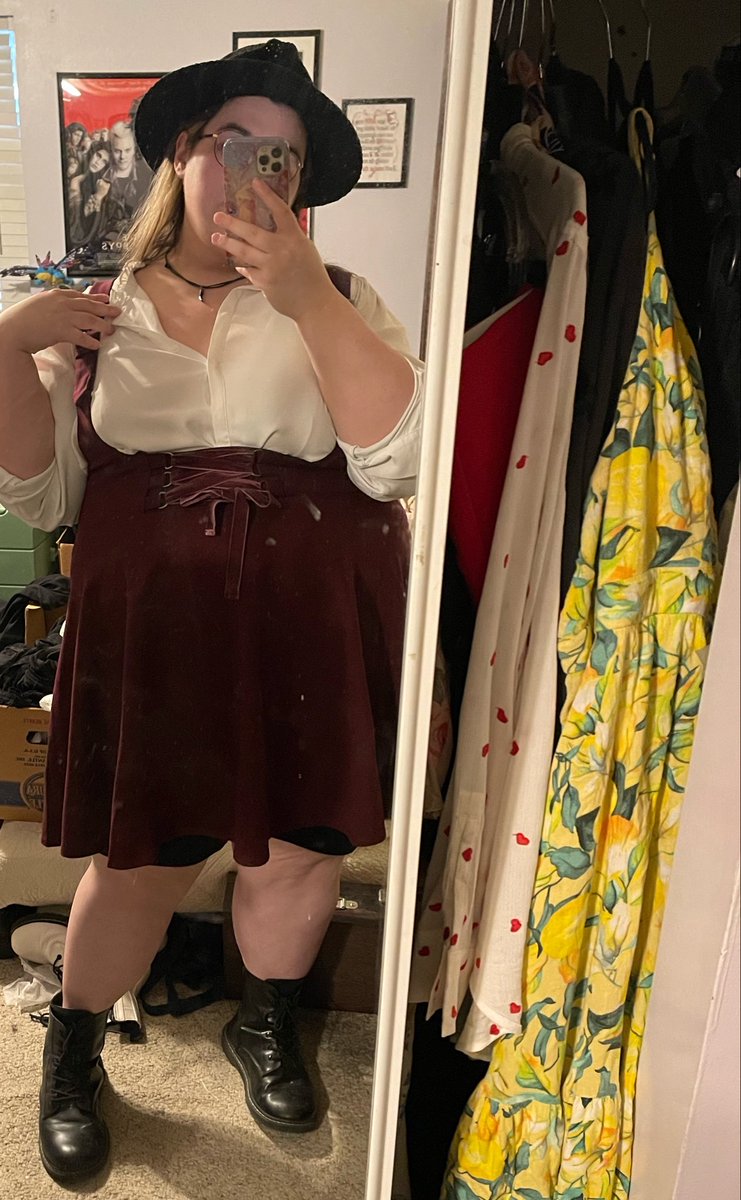 - ̗̀ Maddie @ 🦇🟥🍁 ̖́- tweet media