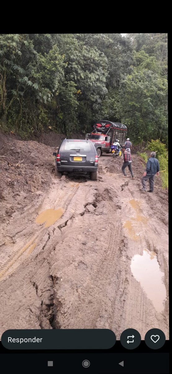 leopadil's tweet photo. @MinTransporteCo es necesario priorizar está obra, manejo de humedales, sostenimiento de la montaña y recuperación de la vía, cinco municipios afectados, sector Alto del Trigo vía Quipile, @JorgeEmilioRey su apoyo Cundinamarca lo necesita!! https://t.co/cAYd8jO15V