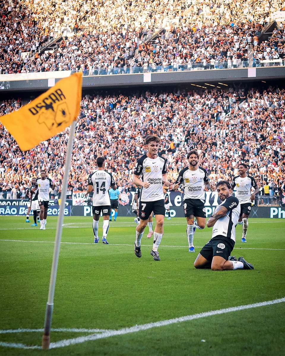 TimeDiniz's tweet photo. Atitude e solidariedade. Isso é @Corinthians! ✌🏼🖤🤍 https://t.co/SuOIB94BOv