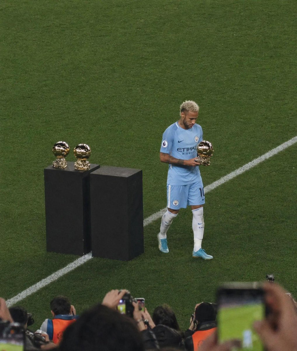 𝐄𝐑 tweet media