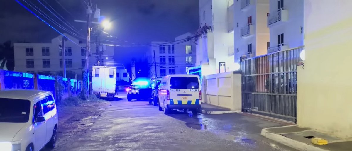 Raggahmufinzent's tweet image. 15 murders were recorded in Jamaica last wk April 19-25. Murder toll is 174, representing a 23% reduction or 53 fewer violent deaths, yr on yr. All major crimes are down 18%. The St James division tops the homicides list w/ 22. Past wk saw murders at church and apt complex #CRIME