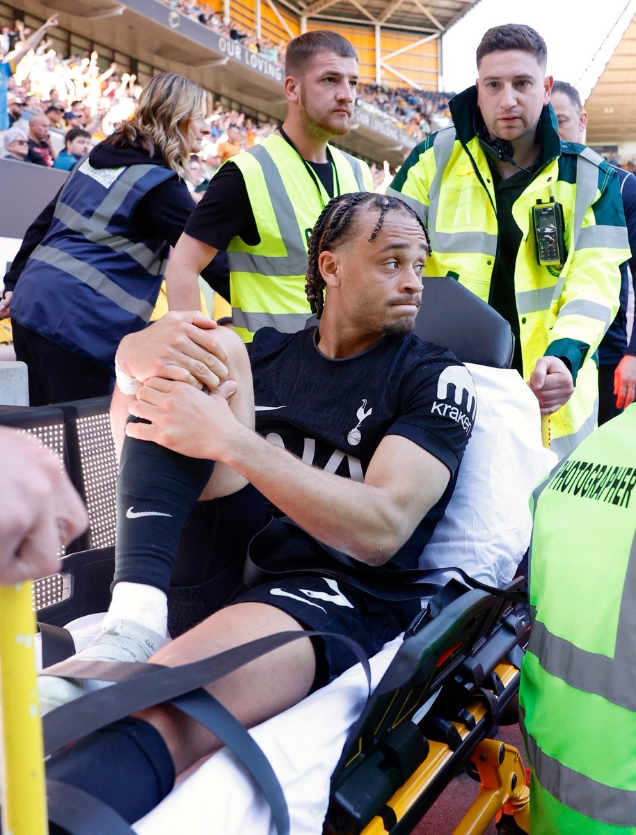 Bira_Rodrigo86's tweet photo. Confirmada a lesão de LCA de Xavi Simons. Fora da temporada com o Tottenham e fora da Copa do Mundo com a Holanda. É inacreditável como Tottenham sofreu com lesões de jogadores nesta temporada. E ainda tem o Solanke que sofreu lesão muscular. https://t.co/oVSA7JX6uv