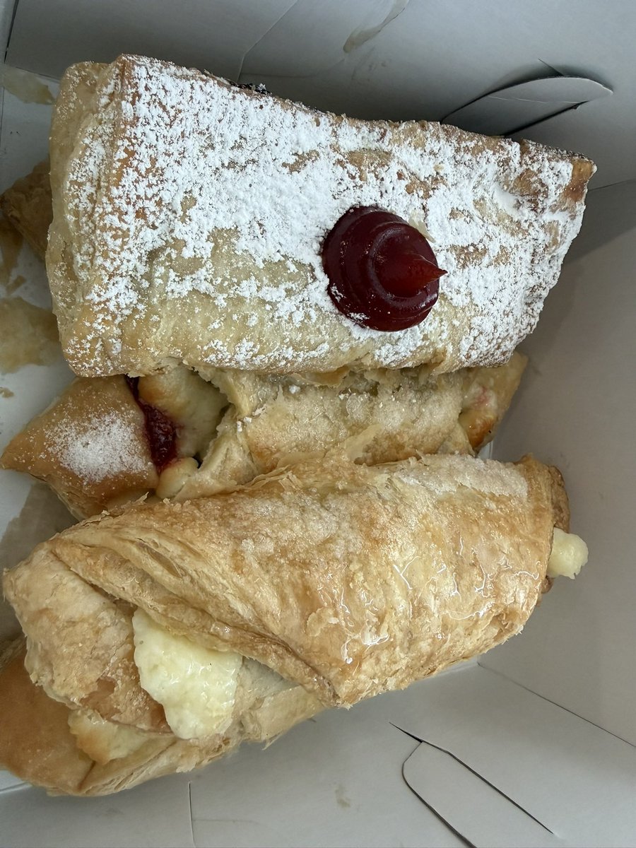 lissete_junco's tweet image. #pastries #desserts #sweets #soyummy #foodie