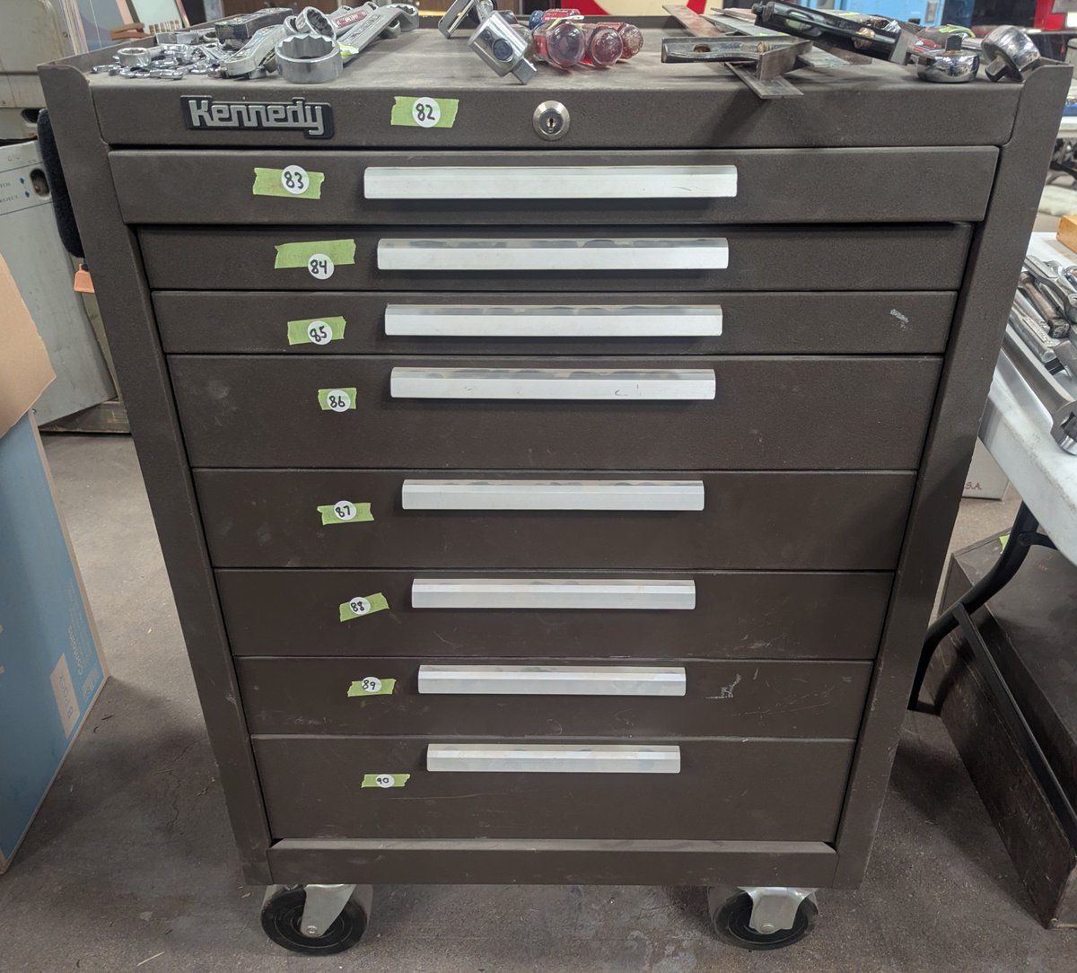 ListSale's tweet photo. Tools, equipment &amp; HVAC inventory in this week’s auction. Plasma cutters, tool chests, Milwaukee power tools &amp; more.Closes Saturday, 5/2

 https://t.co/kJDRXxFOPl https://t.co/pzEgv7R9F9