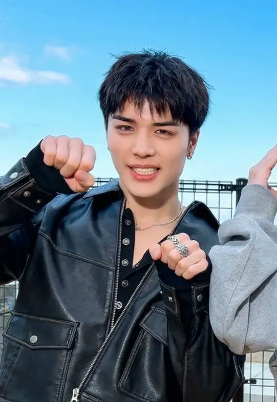 韓流NEWS ファイティン！ tweet media