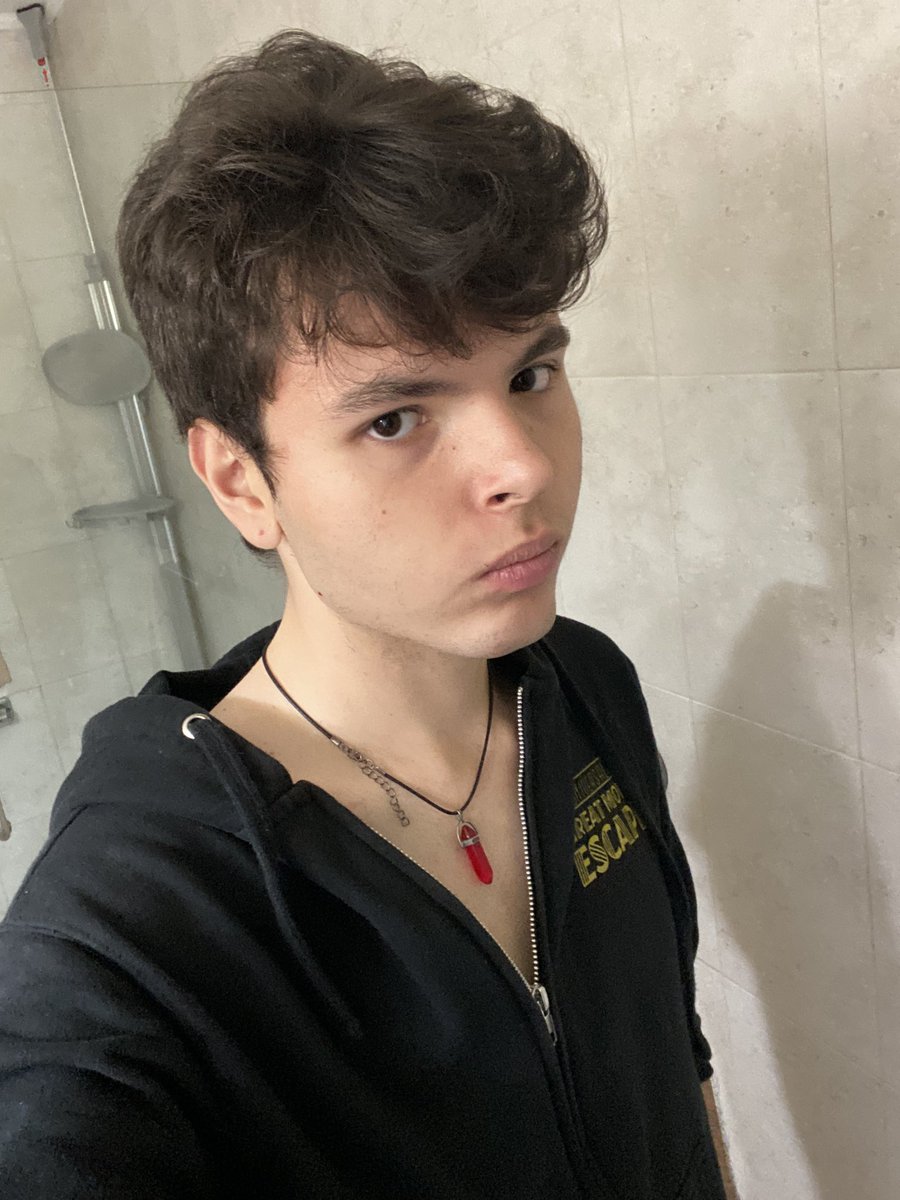Gabe :3 tweet media