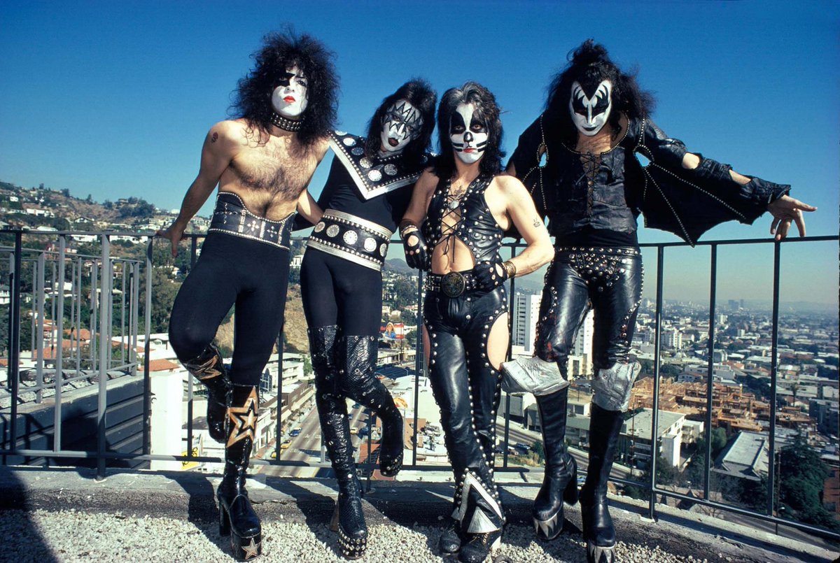 KISSopolis's tweet image. #KISS 1975