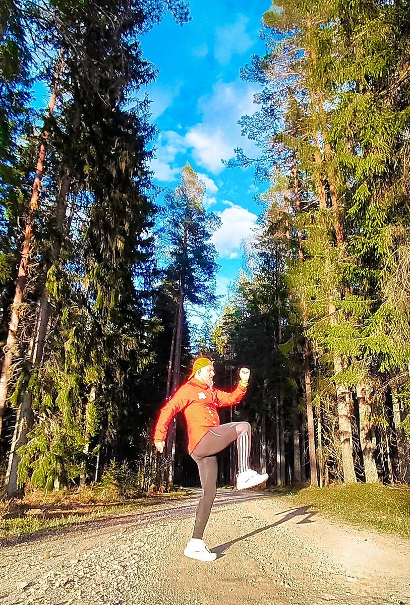 Lappo357's tweet image. Laiks arī pašam izkustēties dabā! 🏃😎✌️ #Treniņš #Madonā
///
Ok, it’s time to get active in nature! 🏃😎👍 #Workout in #Madona