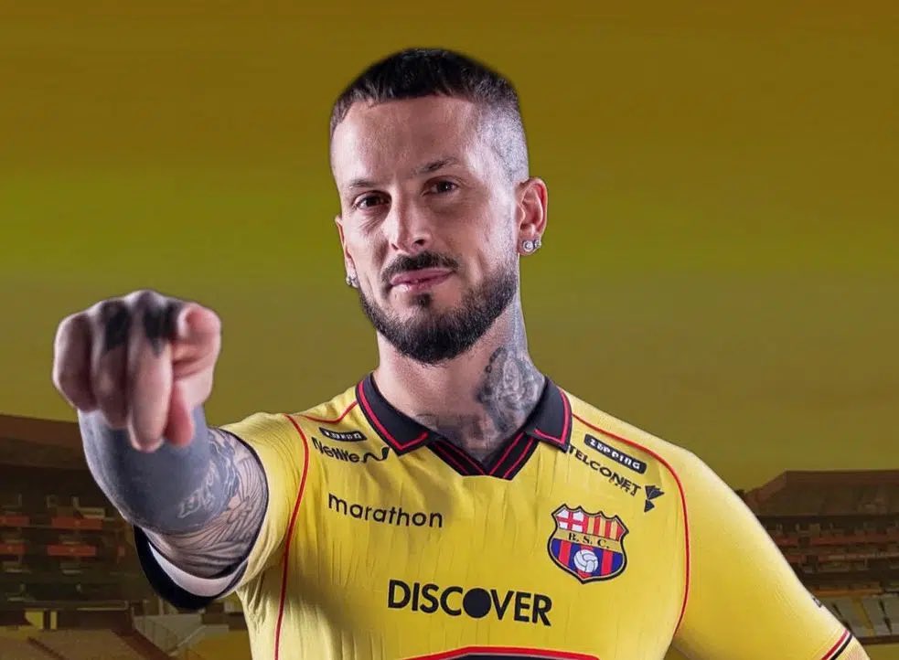 ADVZsoy's tweet photo. DARIO BENEDETTO
⚽️5 Goles
🟨2 asistencias 

Este señor nos ha cerrado la boca a todos los que no confiábamos en él. https://t.co/yc1JxquCSg