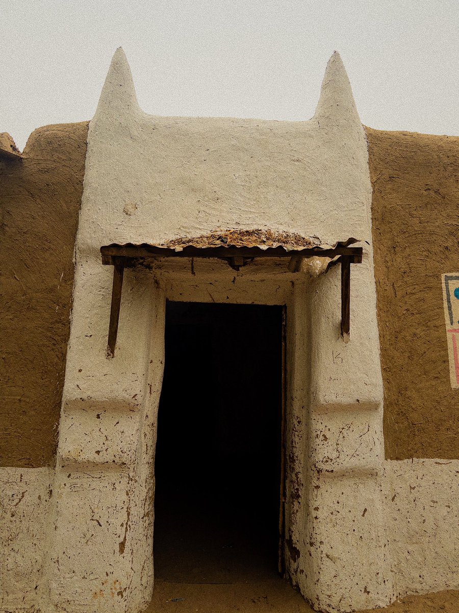 muhammadsh3hu's tweet image. Doors and Doorways of Hadejia Pt II
Hadejia, 2026
#vsco #lightroommobile #shotoniphone