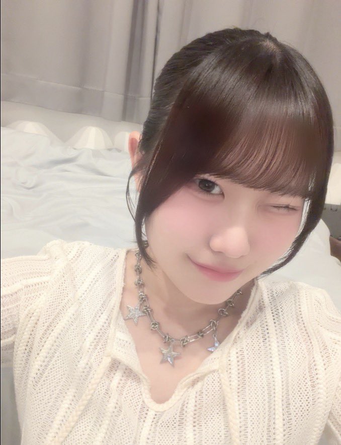 abe_mi_425's tweet image. 皆さま遅れてしまいましたが
わたくし20歳になりました🙈🙈

10代が終わってしまいましたが今まで以上に沢山のことに挑戦して行けるように頑張りますっ

これからもよろしくお願い致します🙇🏻

 #誕生日  #20歳 #Glanz