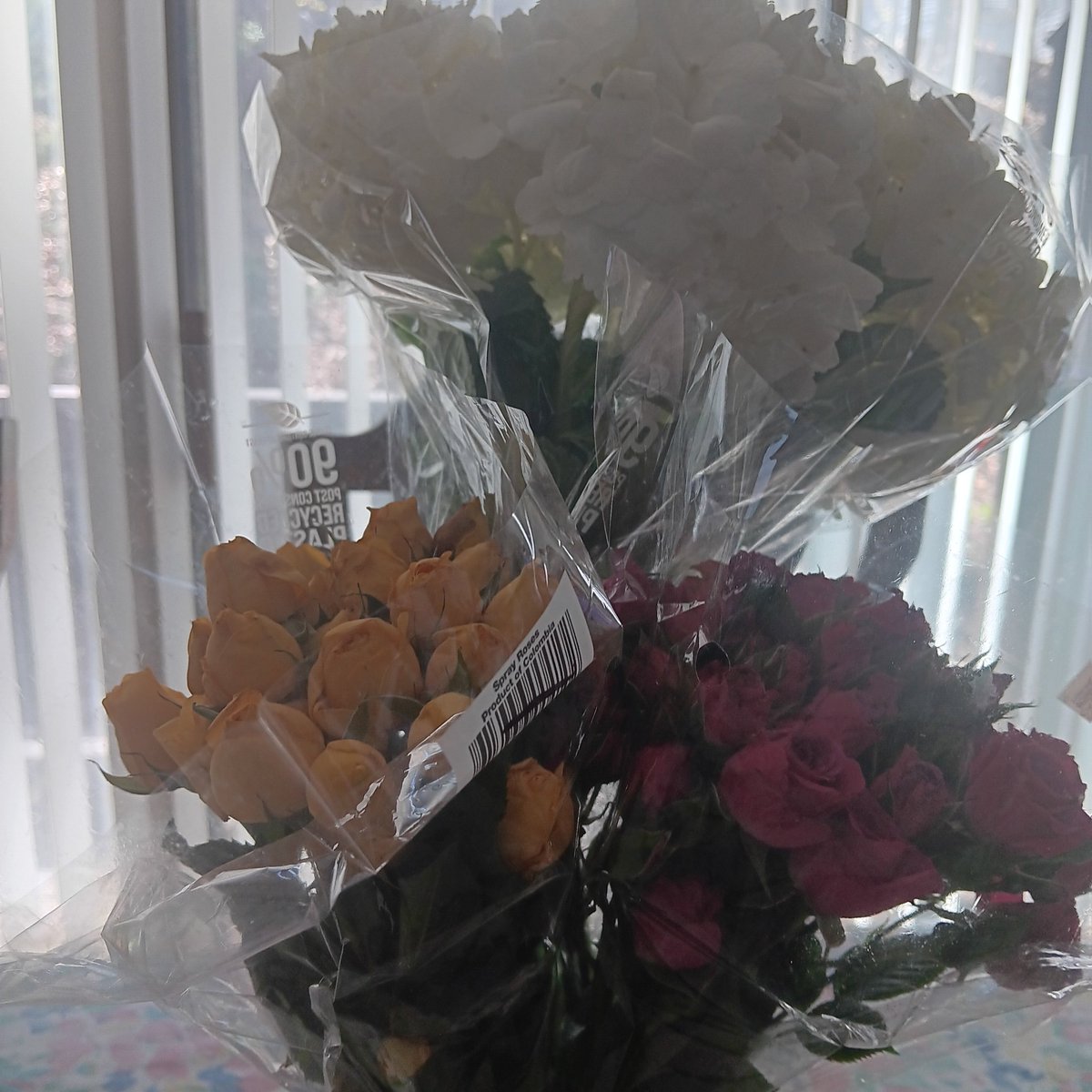 JAB4469's tweet photo. Flowers for The Ladies at The Silk Brookline! https://t.co/VN1PL61Mtv