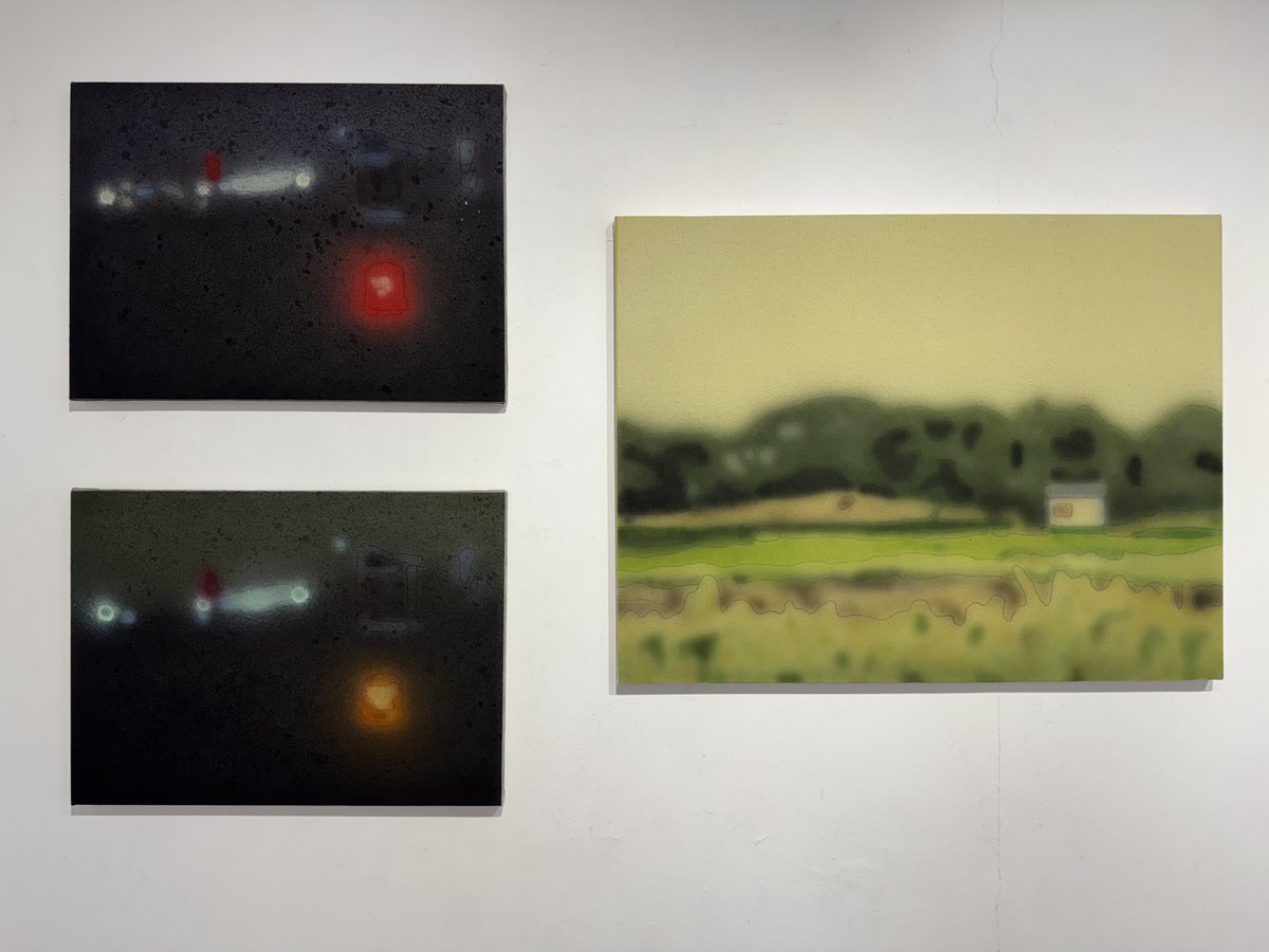 yaki_ceetake's tweet photo. グループ展 「somewhere in between vol.3」
会場：THE blank GALLERY（原宿）
会期：4/29（水）まで

対象の捉え方、作品への落とし込み方、新たな視覚表現にチャレンジしている作品がたくさんあってめちゃくちゃ良かったです

写真は木原優大さん、中菫さん、山内明日香さん、Mモトさん

出展作家：Mモト、奥山鼓太郎、加賀谷真秀、木原優大、資延美葵、中菫、並木咲、山内明日香、山谷菜月、湯浅実奈