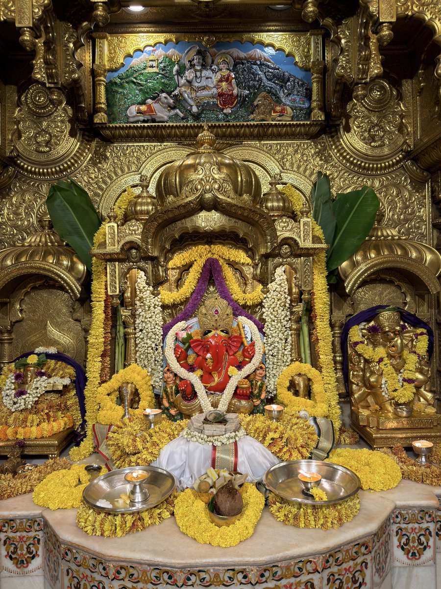 🙏 गणपती  बाप्पा मोरया 🌺मंगलमूर्ती मोरया 🙏२७/०४/२०२६
🙏Ganapati Bappa Moraya 🌺 Mangalmurti Moraya  🙏27/04/2026