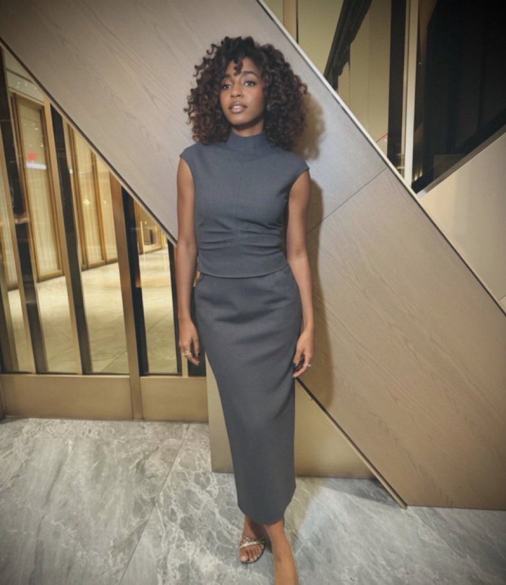 taivannat's tweet image. this #look is everything