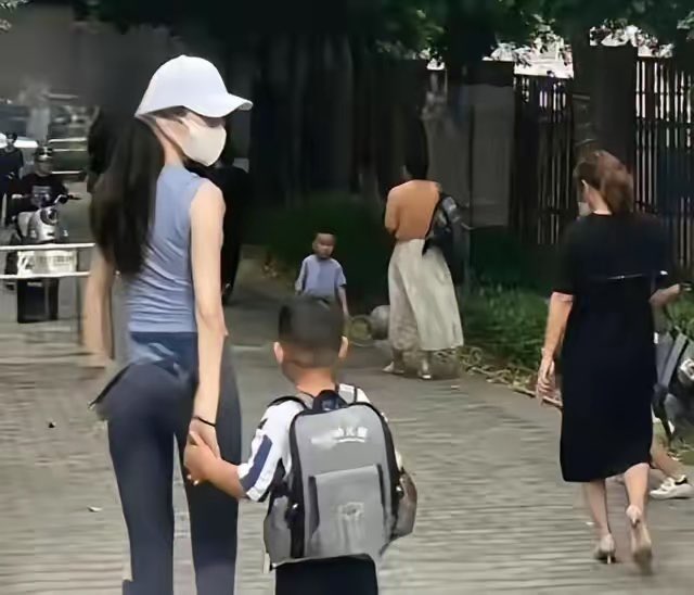 目口口口口 tweet media