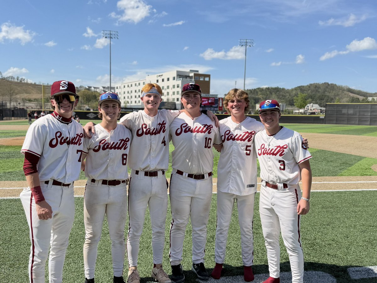 Abe_Martin99's tweet photo. Senior year stats
Avg: .369
OBP:416
ABs:111
Hits:41
SLG:414
RBI:15
Runs:32
SB:20
SO:15

Total chances:108
PO:55
Fielding percentage:.935
Errors:7 https://t.co/tBqB0JX3Eb