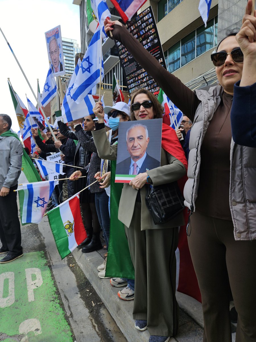 Pari Sadeghi tweet media