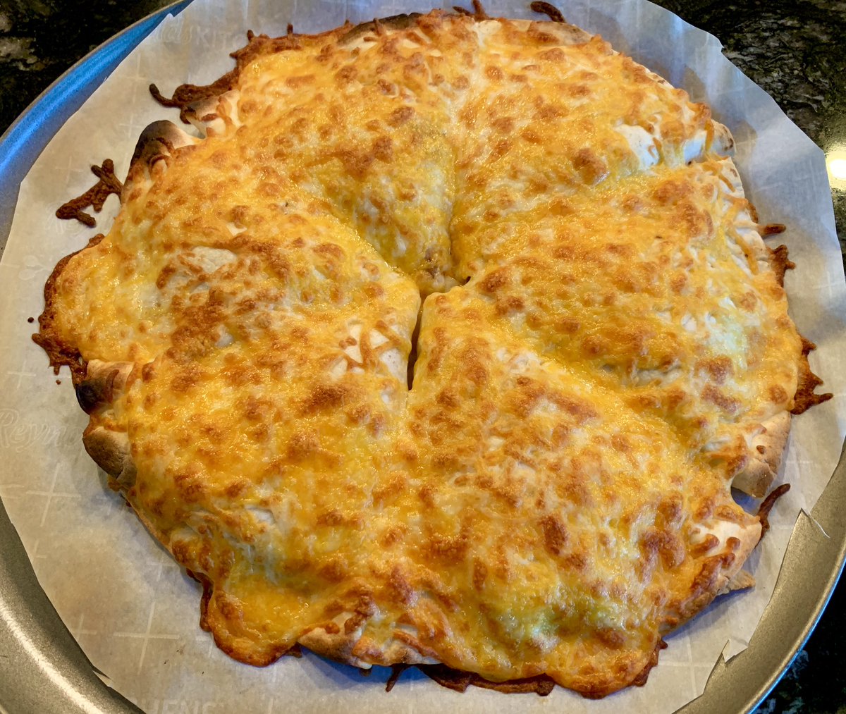 HammerHeadcases's tweet image. Saw a video of this on here, but there was no recipe so I just made it up and turned them into mini crunch wraps. Tasty with sour cream and taco sauce!

#twittersupperclub #Food #Foodies