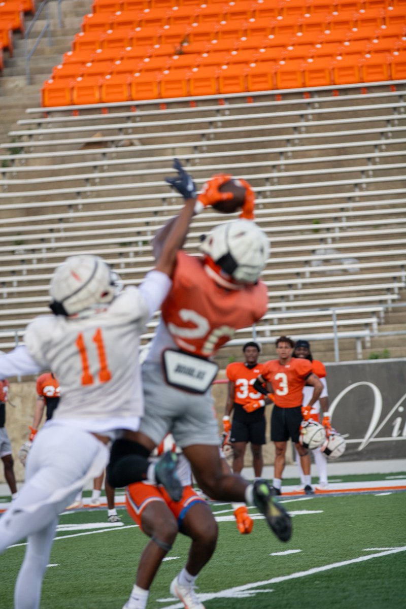 1VonWilson's tweet photo. Spring 2✅ https://t.co/dQeEEPscFH