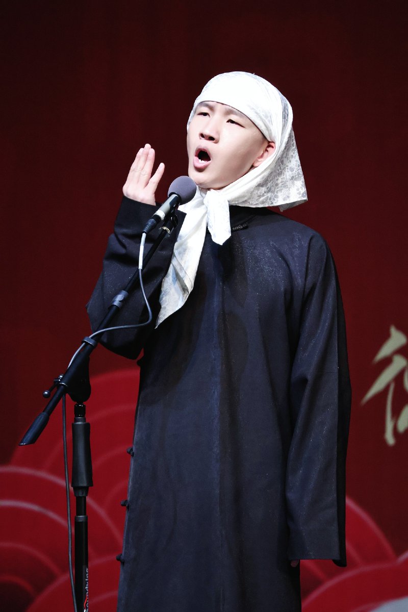 Royesna Stefania tweet media