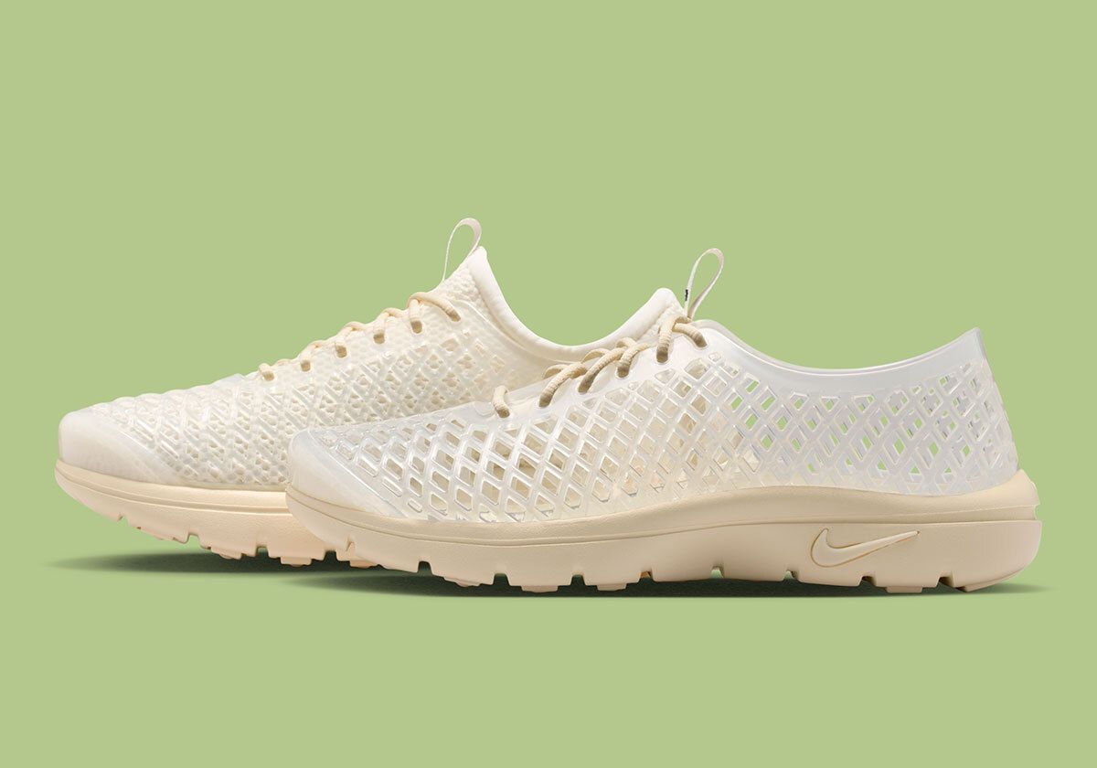 Sneaker News tweet media