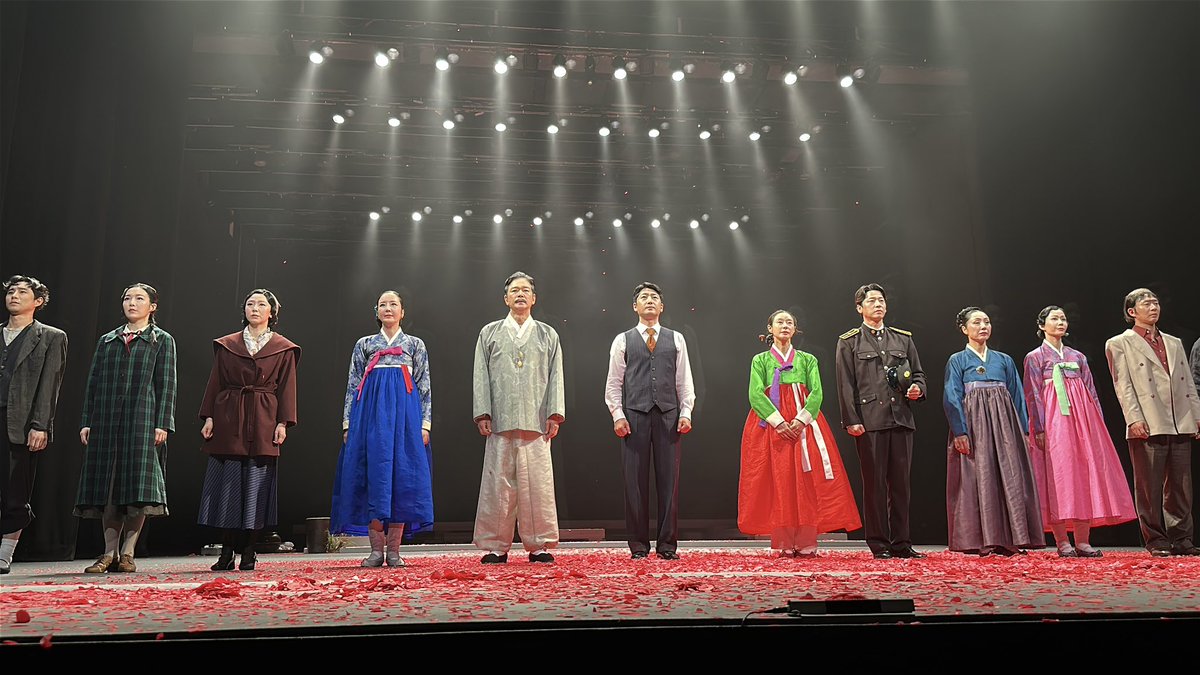 younghakim's tweet image. 2026.4.25 화류비련극 홍도 낮공 관람. 
2015년 8월에 본 후 11년만인가. 
#연극 #홍도 #에술의전당 #CJ토월극장