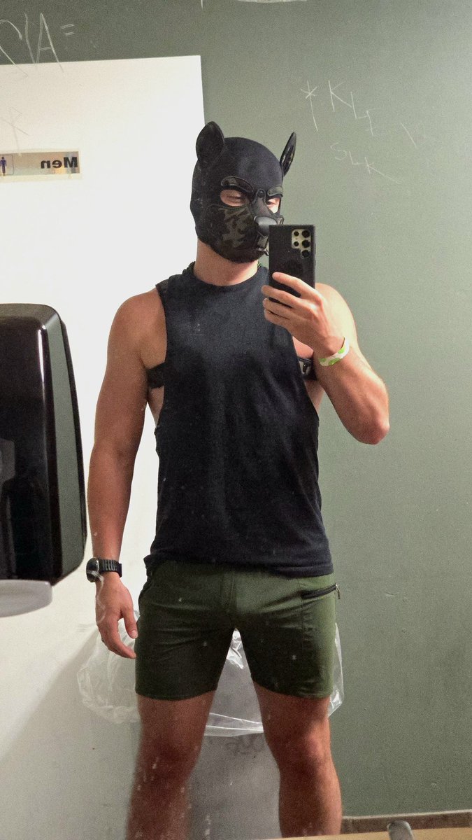 Pup Mako tweet media
