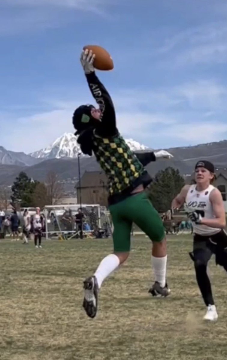 AshtonTaylorFB's tweet image. #throwback Catch of the tourney.  #dualthreat RB @ballersinutah @utahpreprag @HitstickHS @Utah_Prospects @PrepRedzoneUT @PrepRedzone @PrepUtah @All_Poly_Sports @WestlakeFootbal