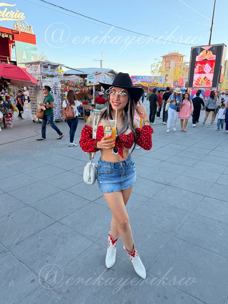 1 Erika y Erik tweet media