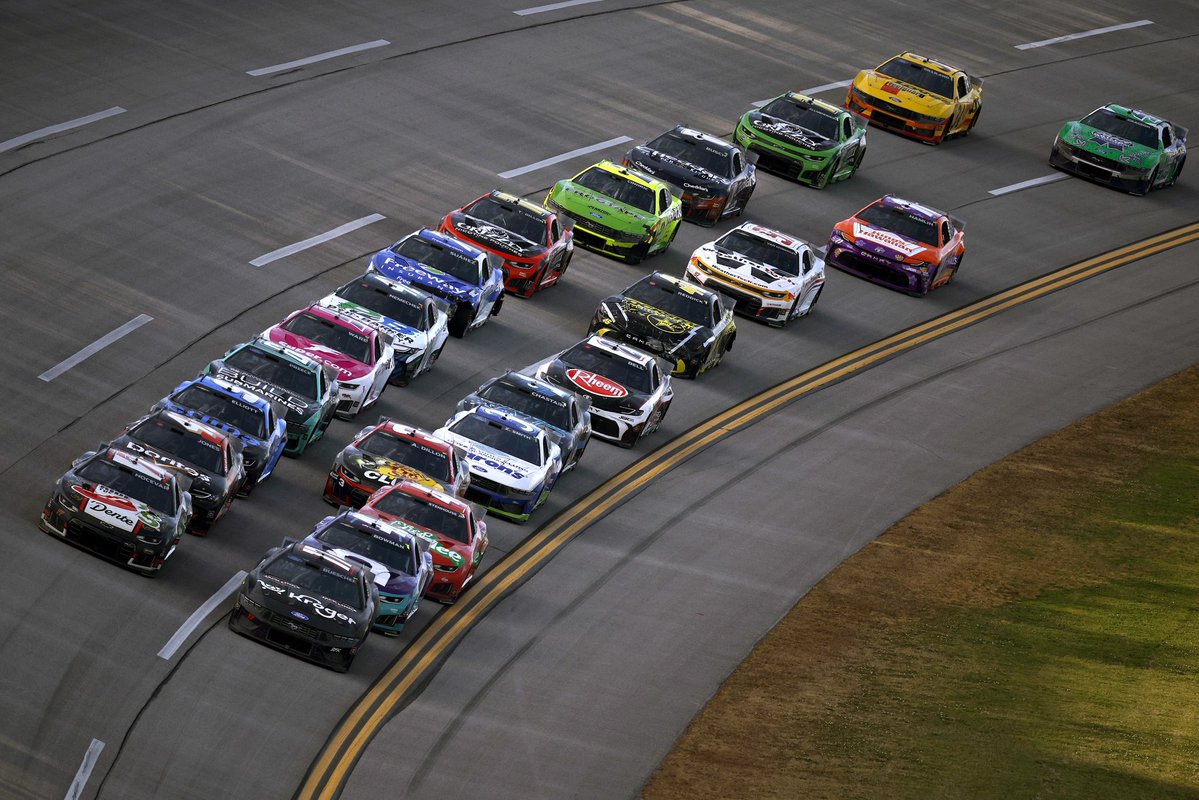Chris Buescher tweet media
