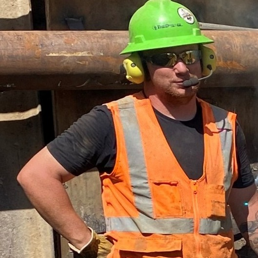 DrillerLlc's tweet image. A shoutout to the 1913 invention that holds it all together - one zip at a time!  #HappyNationalZipperDay #FunFacts #SmallButMighty