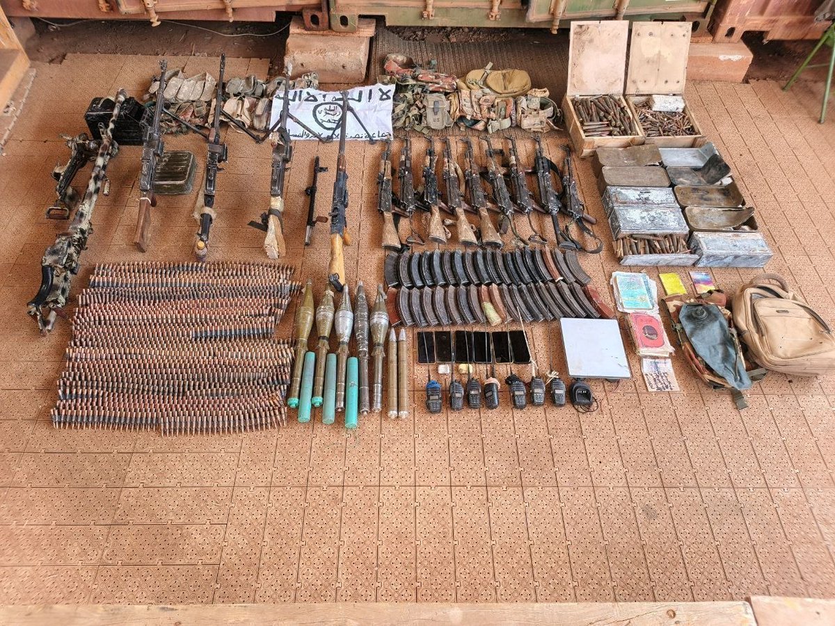 Neferolan's tweet image. Russian Africa Corps clashes with JNIM militants in Mali, capturing ammo &amp;amp; a prisoner. 📍 See location: intelmapper.com/?event=2048555… #OSINT #Russia #Geopolitics