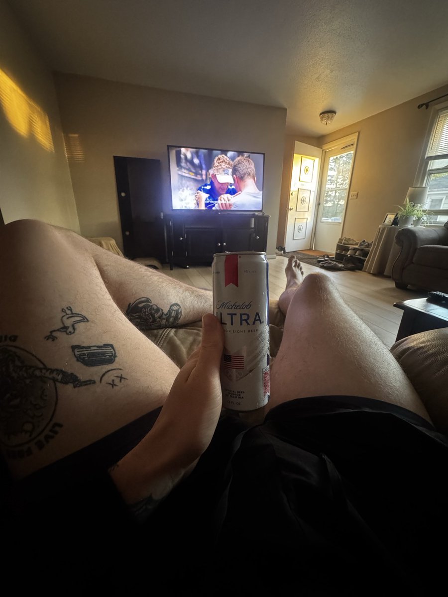 freeyoungthug2's tweet image. blue mountain state and mich. #happy