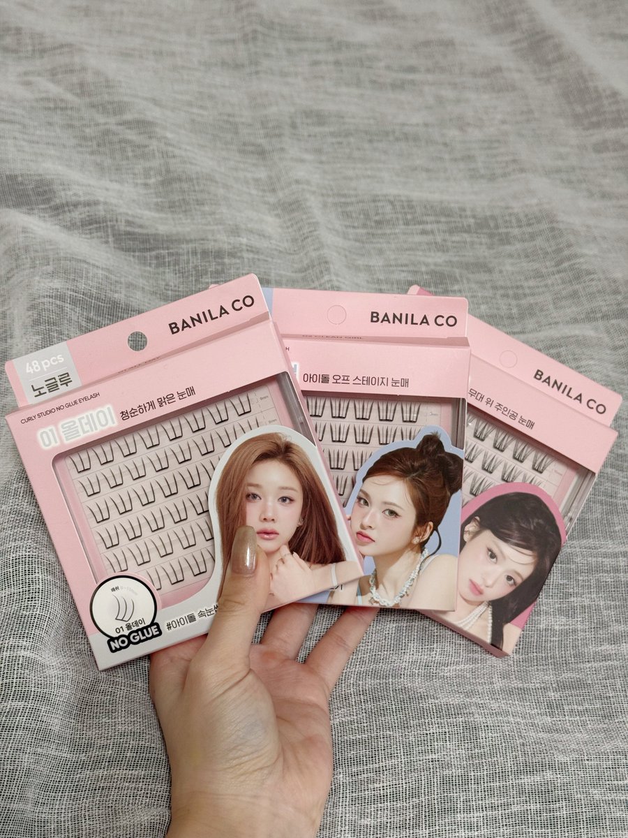 mkxvl_8's tweet photo. 韓国メイクサロンでよく見るつけまがBANILA COから出たよ！

一瞬で、アイドルまつ毛に✌🏻︎ᴖ ̫ᴖ✌🏻︎🎶

グルー不要の「ワンタッチつけま」だからとにかく使いやすくて良かった！

ナチュラルにも、アイドルまつげにもなれるから盛りたい時は必須になりそう🫵🏻

@Banilaco_Japan

【提供】#ノーグルーアイラッシュ