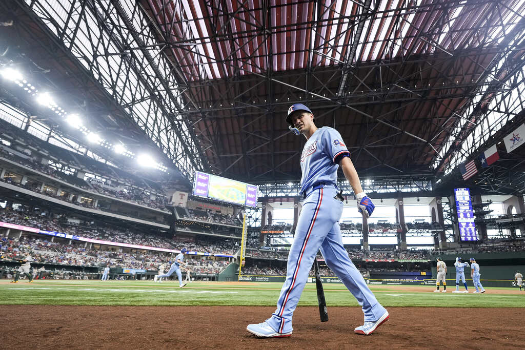 dmn_rangers's tweet image. Sunday blues: See photos from the Rangers' afternoon matchup with the Athletics🩵⚾ | #AllForTX

📸: Smiley N. Pool / Staff Photographer

See the full gallery and read more about the game here: dallasnews.com/sports/rangers…