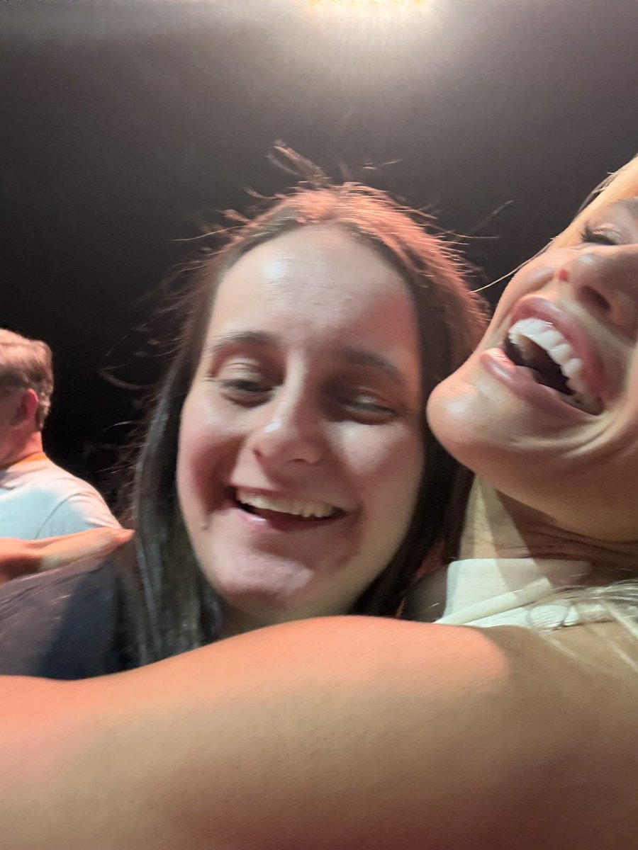allie tweet media