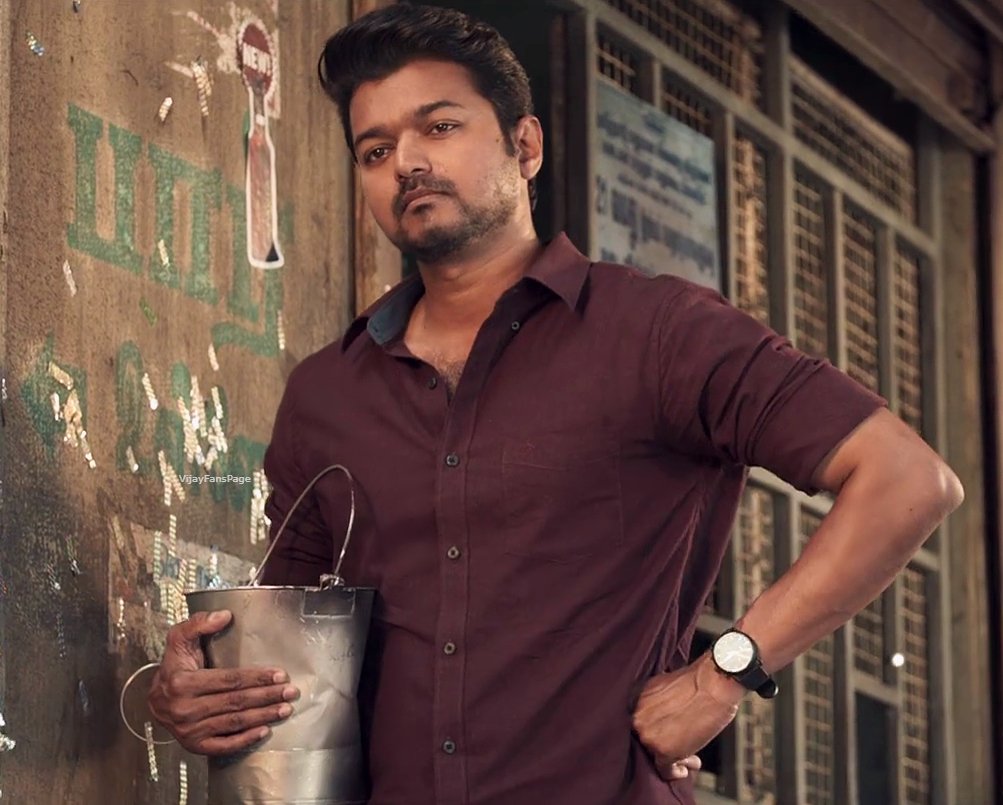 yoursajithak's tweet photo. Atha yaaru soldraanga nu paatha Arasiyal varatha kandu bayanthu ooduna kelattu funda @rajinikanth fan's soldraanga thamaasa vedikaiyaa iruku 💯😂👌🏻
be ready @Nelsondilpkumar @sunpictures #Jailer2Disaster sambavam irukku 💯🔥💪🏻
#Jailer2Disaster in the advance ❤️ https://t.co/qw6FNRWEs2
