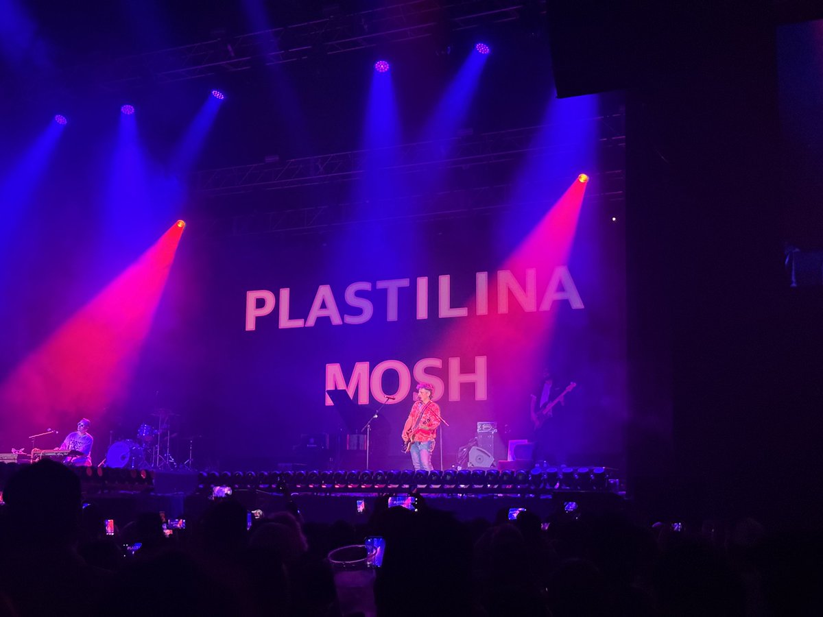 Excelente concierto 🖤🎸✨