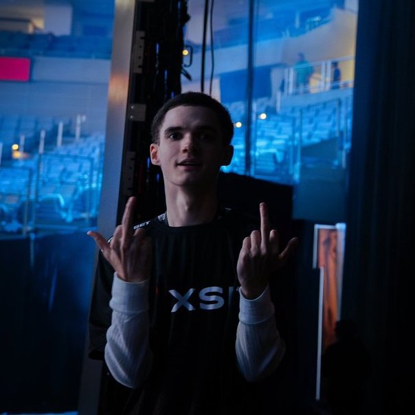 XSET Twizz tweet media