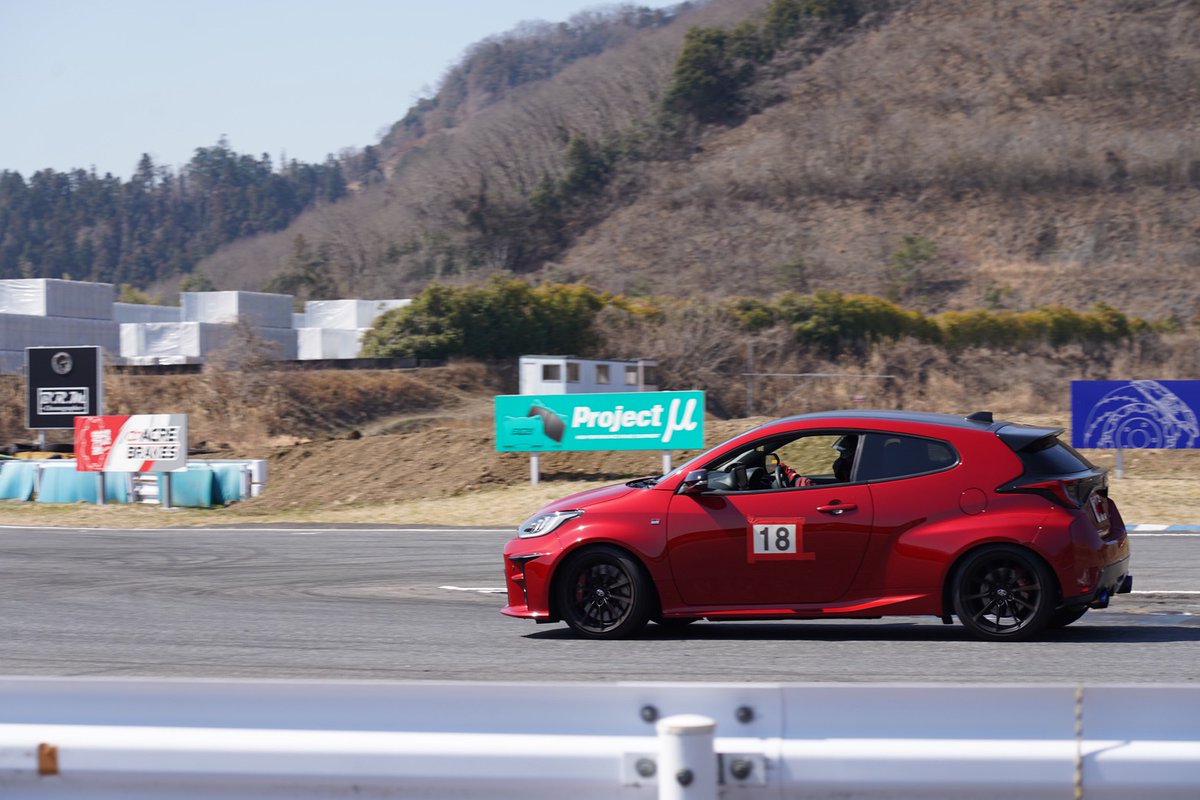 ヴァンザイダー tweet media