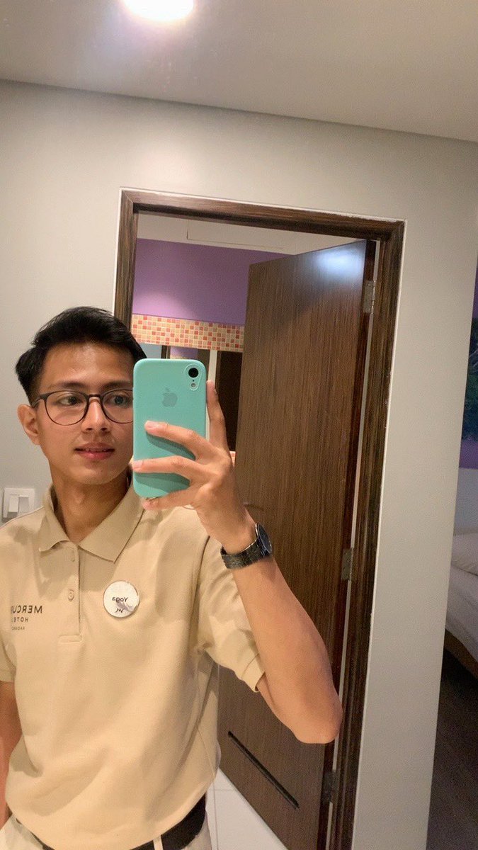 bunga tanpa akar tweet media