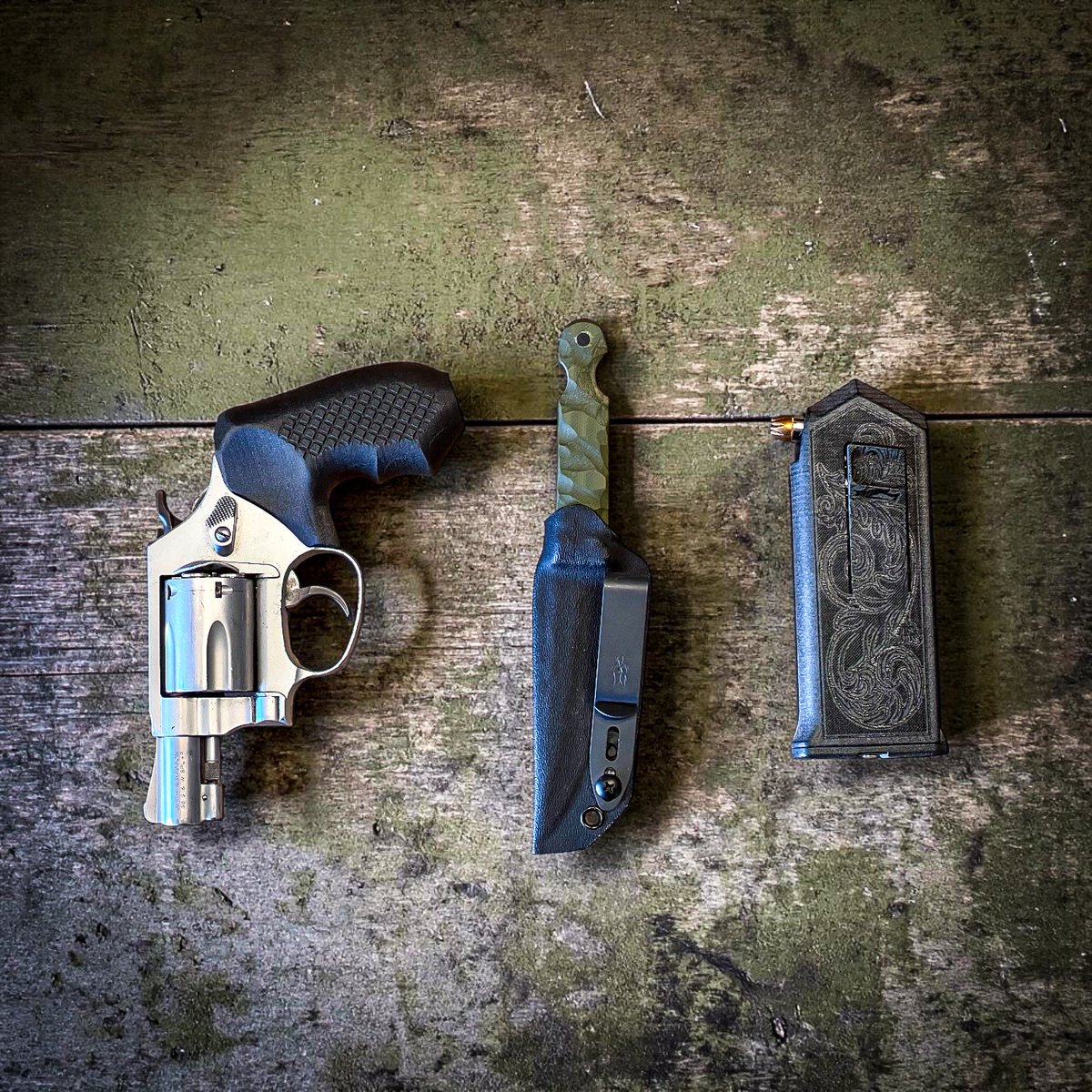 TenetCo Knives tweet media