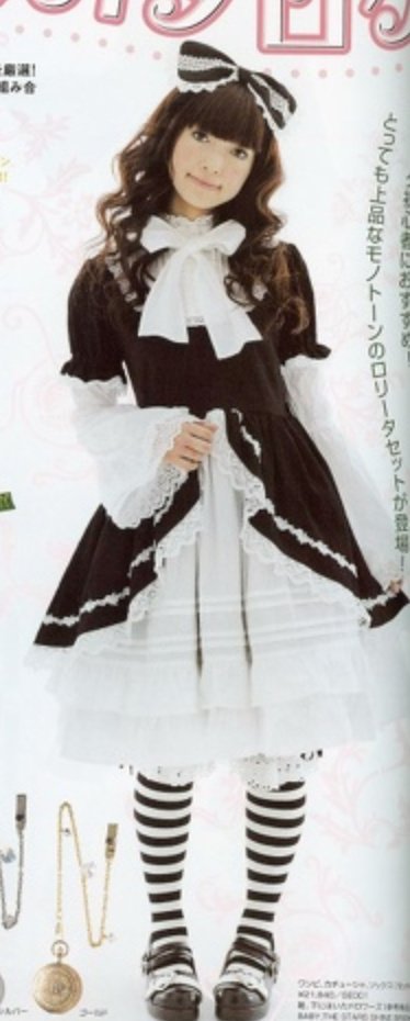 darlingalamode's tweet photo. tbh I wouldn't be mad if more creators pulled a ryu07 and just opened an issue of gothic &amp; lolita bible and directly took all the coords https://t.co/xNtNxd5XUs